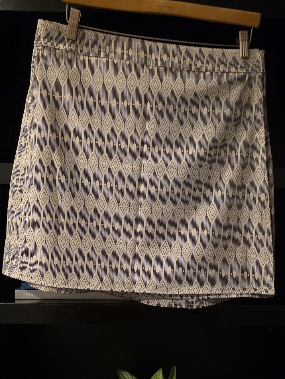 Rip Skirt Hawaii Black/white  Geometric Mini Skirt velcro Size Large Length 19in